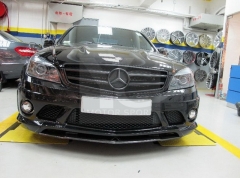 2008-2011 Mercedes Benz  W204 C63 Sedan CLS Style Front Lip CF